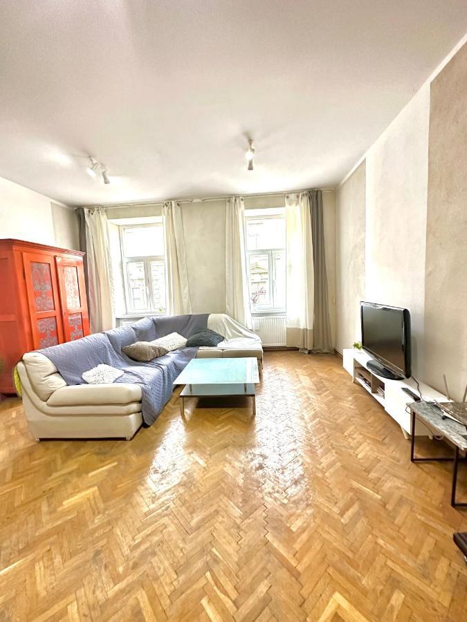 Charming Apartament City Center Timisoara Exterior photo